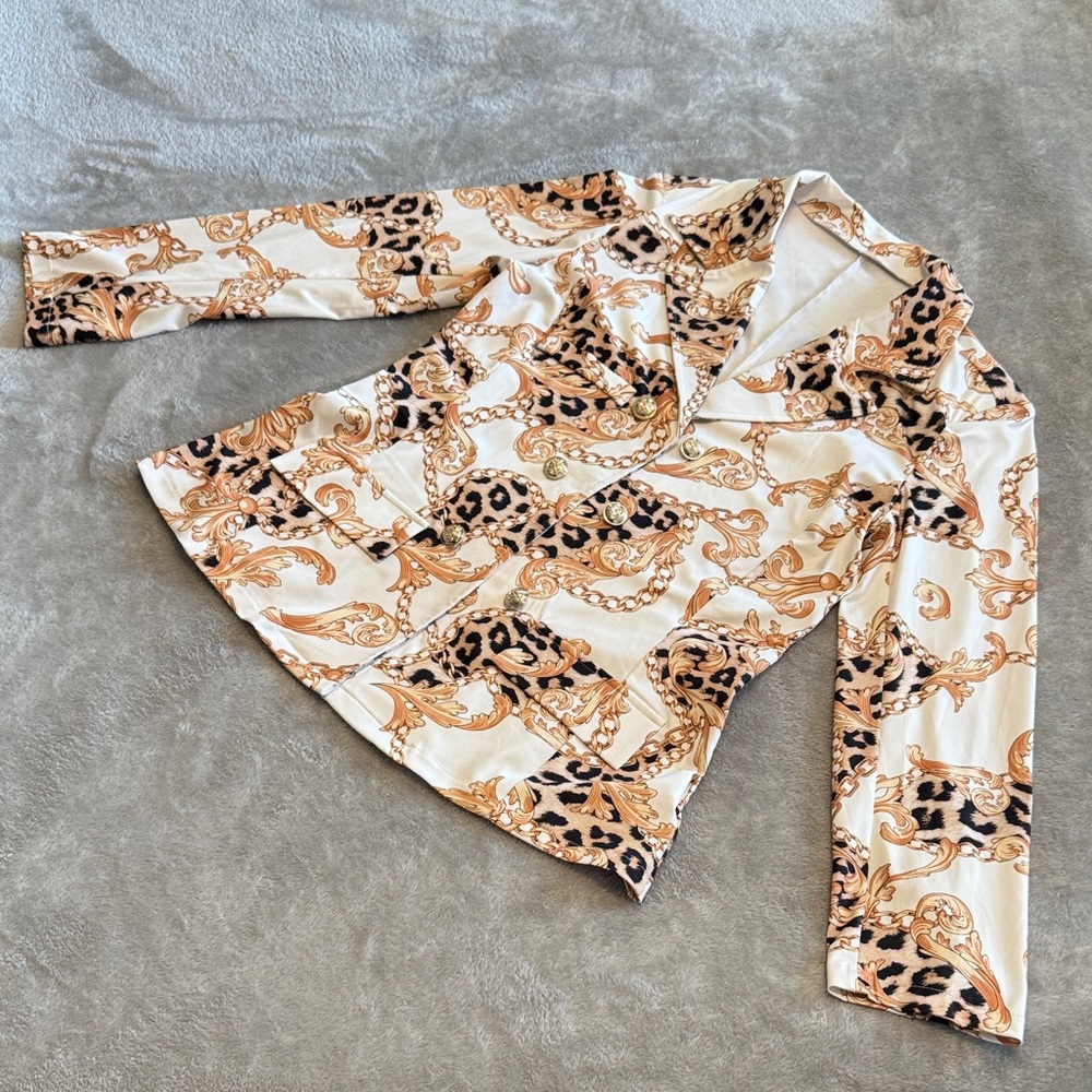 Chic Animal Print Blazer
